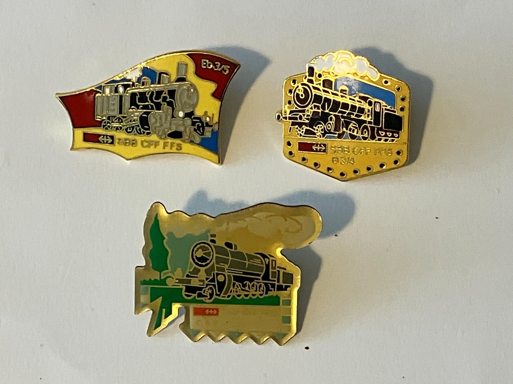 Placchette & Badge: 3 Pin SBB Dampflokomotive – Usato da Basel venduto da djwwpp