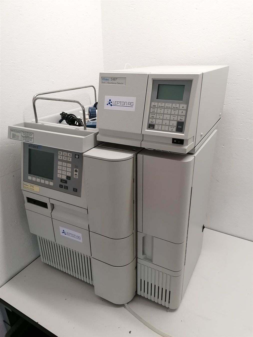 Accessori da laboratorio: Waters allianceHT 2795 mit DAD u. Column – Usato da Niederdorf venduto da LeptonAG_Labor