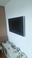 Samsung Fernseher gebraucht mit Fernbedienung und Kabel