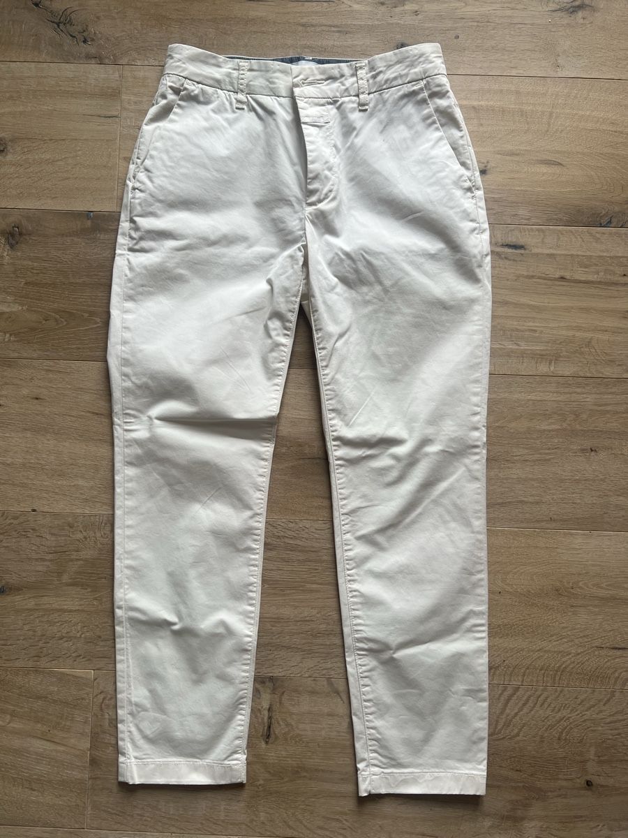 Closed Pantaloni: Coole CLOSED Chino, Eierschalenfarben - Cremeweiss, Gr. 26 – Usato da Hinwil venduto da Szaeni 1