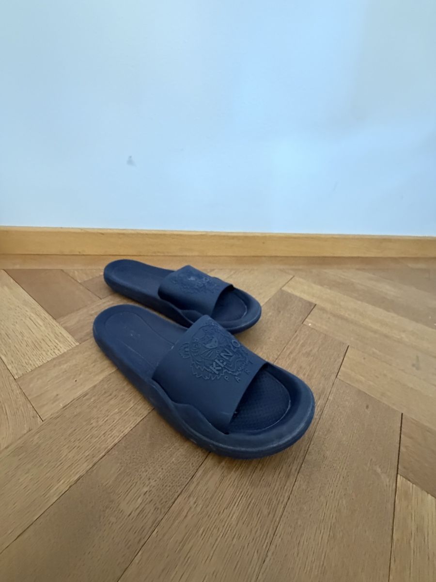 Kenzo Herrenschuhe: Ciabatte Kenzo blu taglia 43 – Gebraucht aus Lugano von can_xdd8
