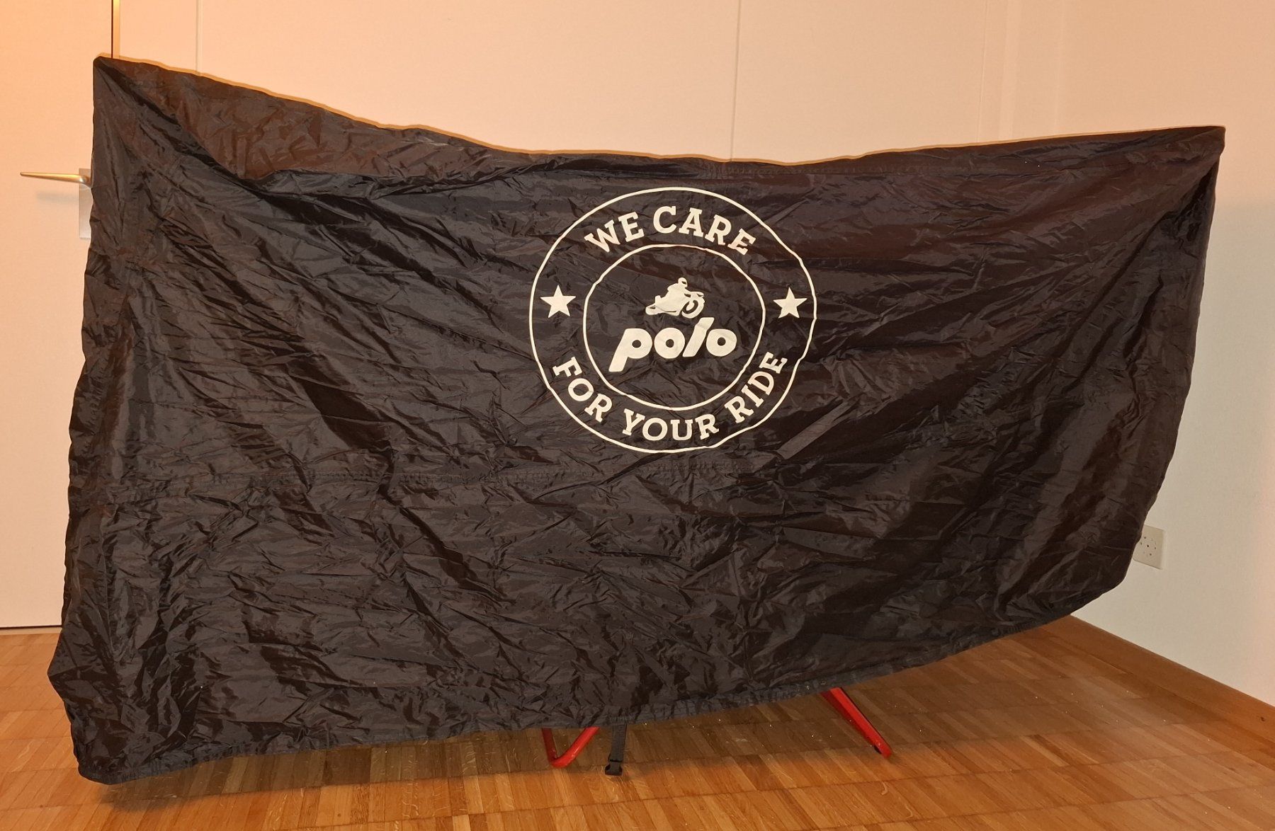Moto Cover: Outdoor Roller-/Motorrad- Abdeckplane – Gebraucht aus Bottmingen von Tomena0214 2