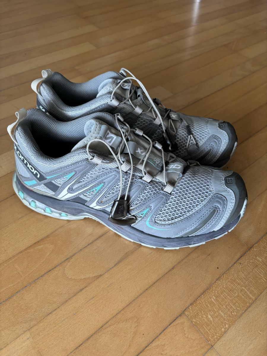 Salomon Scarpe da donna: Salomon Trekkingschuhe Grösse 39 1/3 grau – Usato da Bettlach venduto da Schnaeppc0