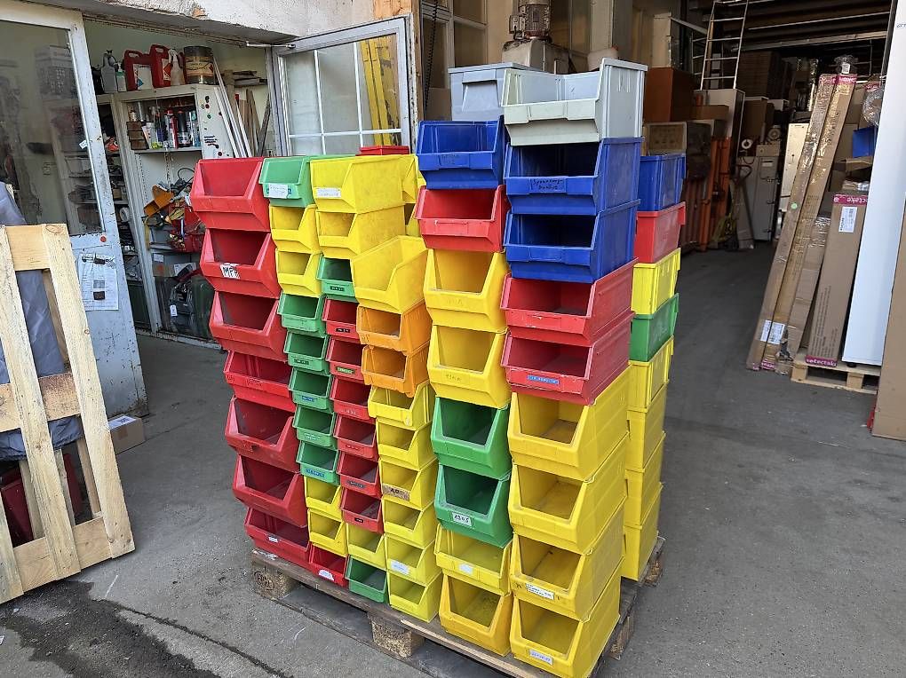 Contenitori & Simili: 265 Stk diverse gebrauchte Sortierboxen Stapelboxen – Usato da Necker venduto da liq24
