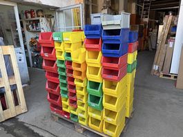 265 Stk diverse gebrauchte Sortierboxen Stapelboxen