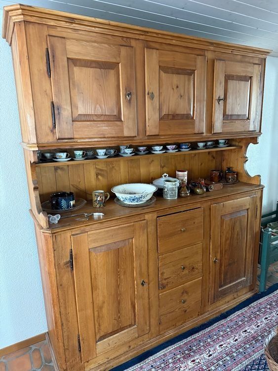 Credenze: Antikes Holz Buffet Schrank Kasten Kommode – Usato da Walterswil BE venduto da Lonitti