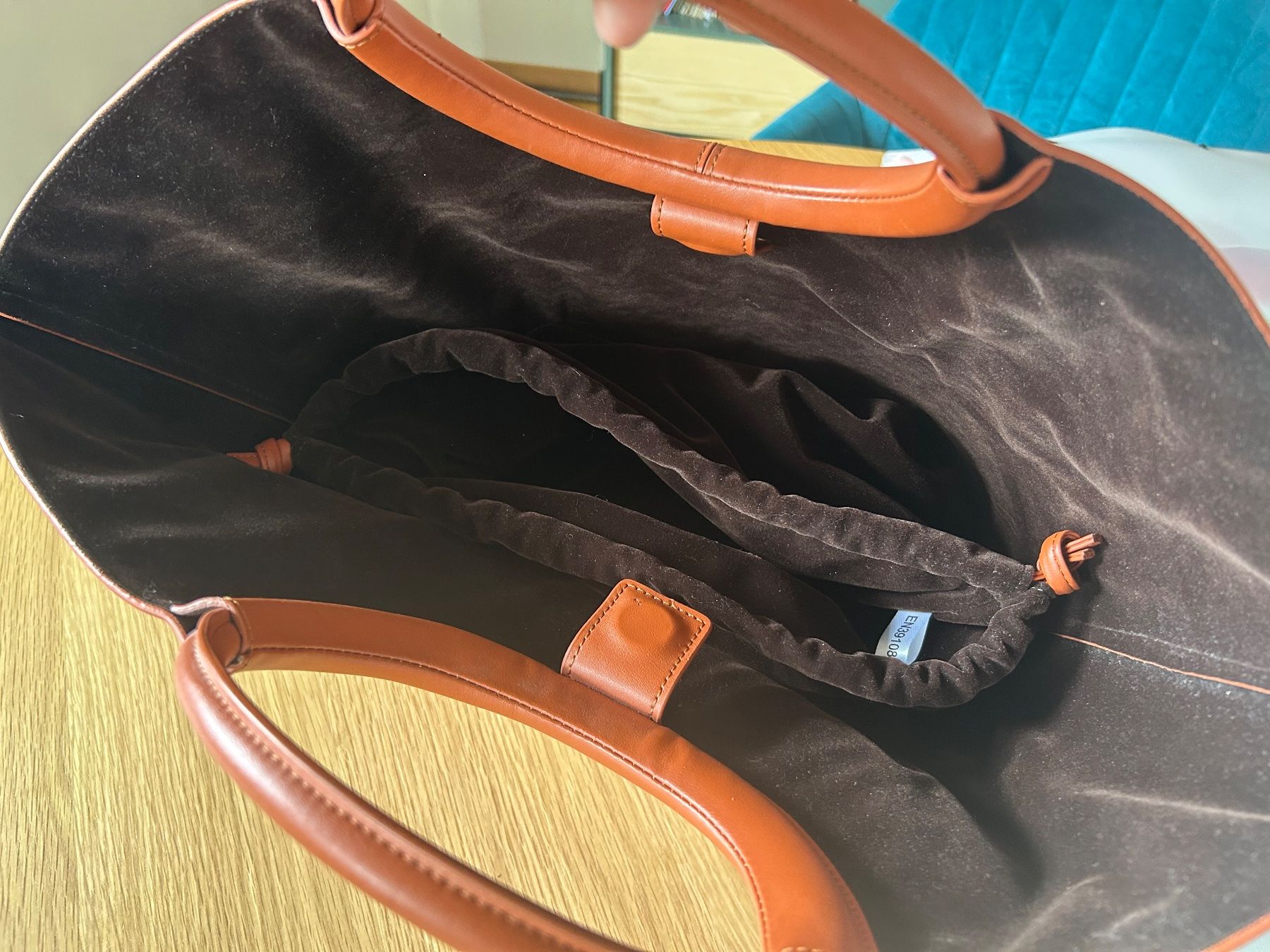 Borse da donna: Unique Burnt-Orange Tote Bag – Usato da Horgen venduto da Olga 3