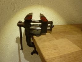 Tischmontage Schraubstock Antik massiv klein
