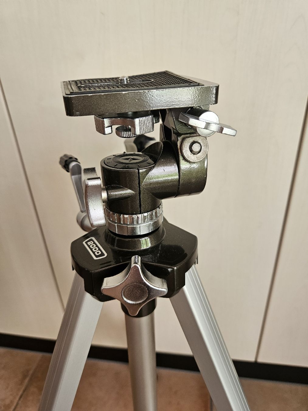 Trépieds & Accessoires: Stativ Kenlock – D'occasion à Andelfingen par Zimt01 2