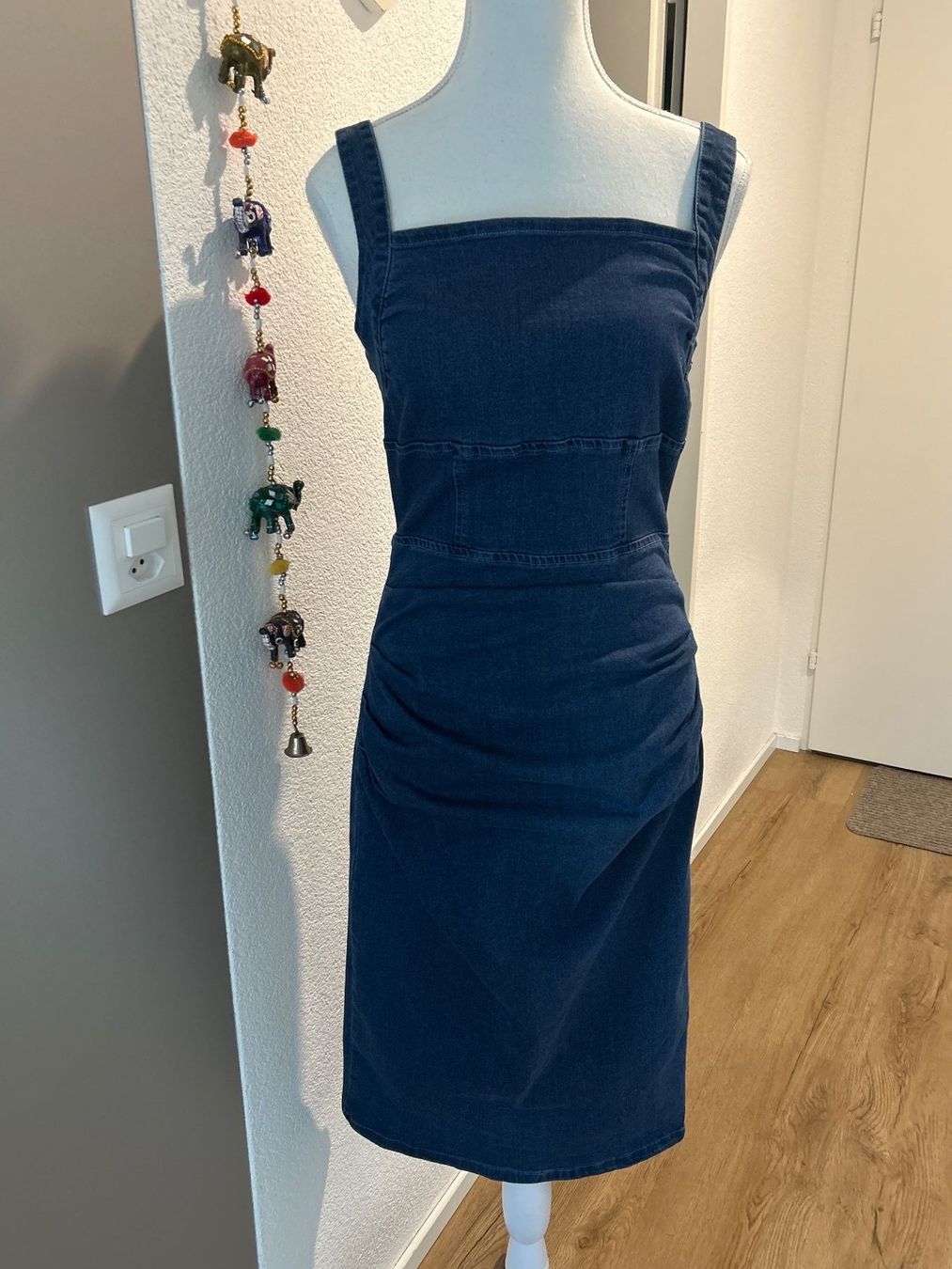 Vestiti: Damen Jeanskleid dunkelblau Grösse M – Usato da Brunnen venduto da Nala2929 2