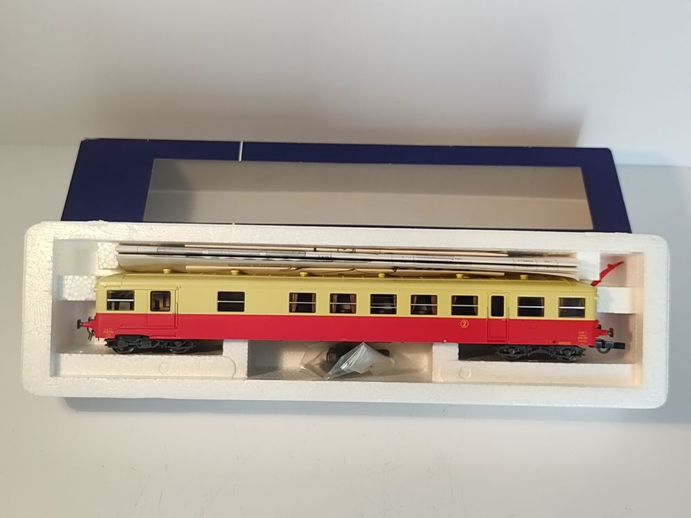 Remorque D'autorail Roco XR ABD DECAUVILLE – Échelle HO – Couleur Rouge/crème – Occasion