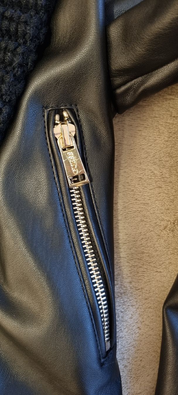 Guess Jacken: Guess Lederjacke Gr. M mit Strickkragen schwarz – Gebraucht aus St Gallen von vir_5kgt 6