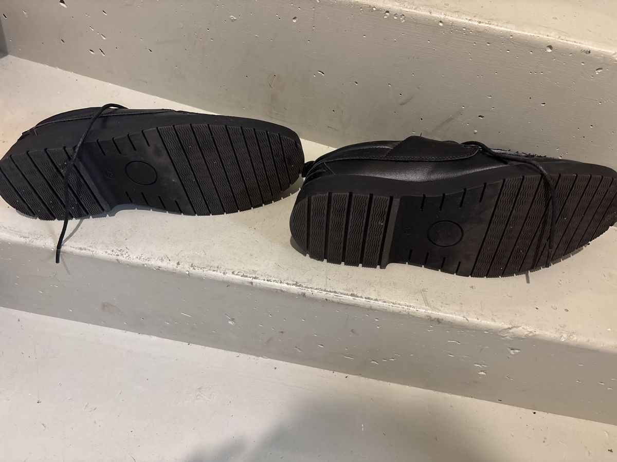 Scarpe da uomo: Schwarze Schnürschuhe YOURTURN Gr. 43 – Nuovo (secondo la descrizione) da Hendschiken venduto da Urania 2