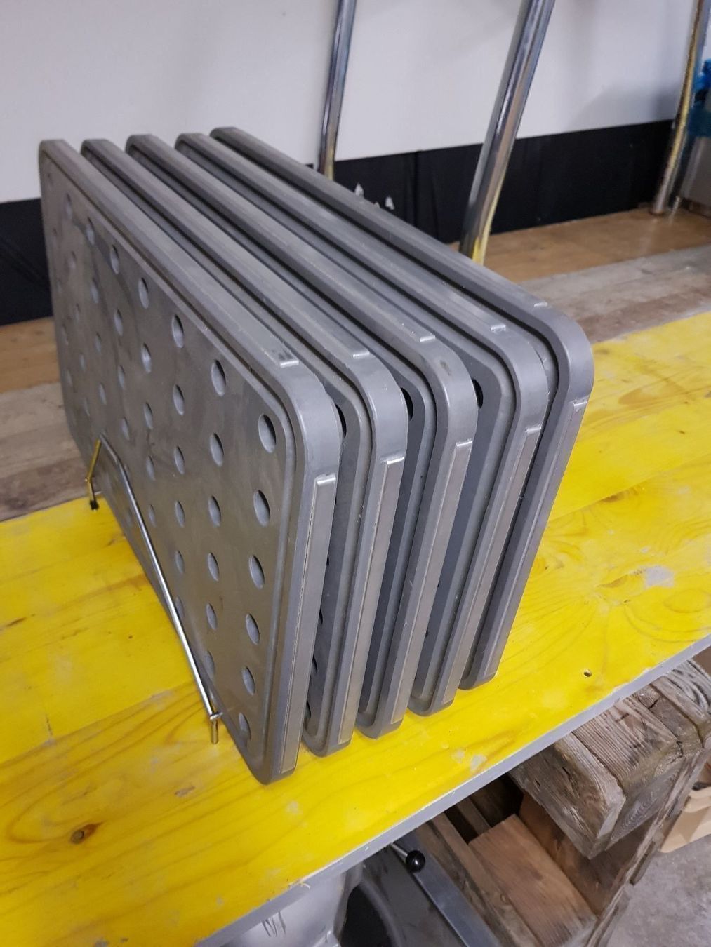 Cucine complete: Abtropfbretter #375 – Usato da Wuppenau venduto da Gastro-Wuppenau 3