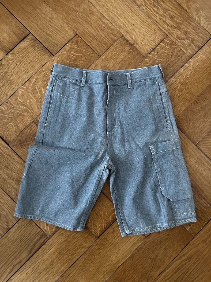 Cos Pantaloni: cos shorts – Usato da Zürich venduto da ema_li