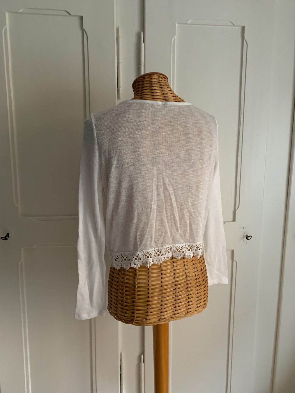 H&M Pullover & Sweatshirts: Feinstrick cropped Pullover weiss - XS – Gebraucht aus Zürich von Diazaio 2