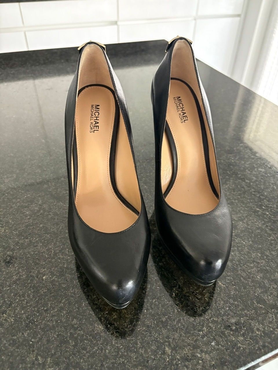 Michael Kors Scarpe da donna: Schuhe, Pumps, High Heels Michael Kors – Usato da Jonschwil venduto da Dr.MeganHunt 2