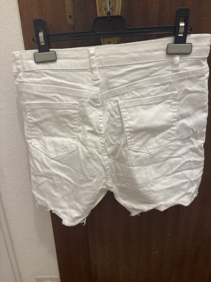Jeans: Shorts blancs taille haute décontractés – Neuf (Voir description) à Genève par emi_rrq8 1