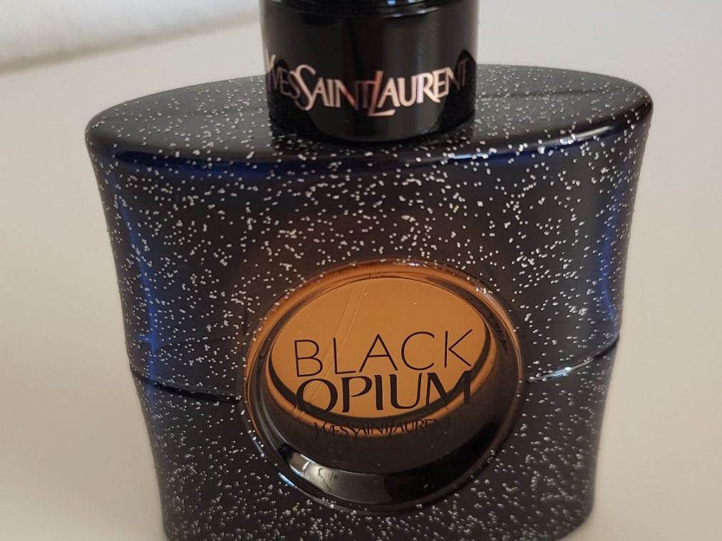 Saint Laurent Parfum & Eau de Toilette: Yves Saint Laurent Black Opium Eau de Parfum 30ml – Gebraucht aus Wollerau von jes_lp7w