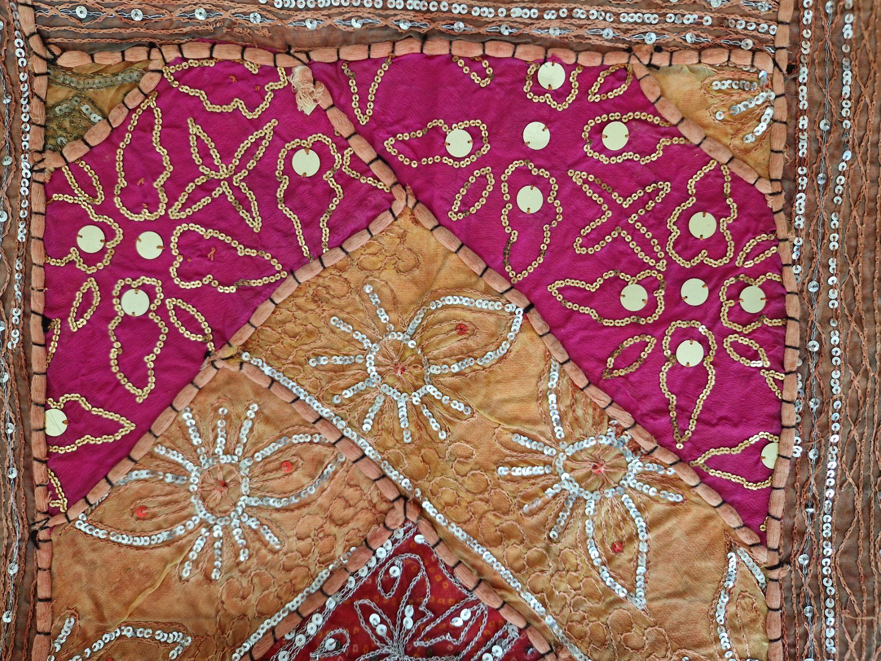 Tessuti: Tischläufer / Indischer Patchwork Handbestickt mit Pailetten – Usato da Küsnacht ZH venduto da 2011_ 6