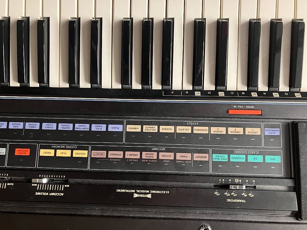 Strumenti musicali: CASIOTONE - CT6000 synthétiseur  – Usato da Genève venduto da augustin-sj 1