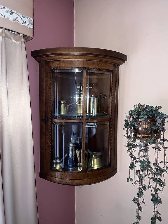 Vetrine: Bibliothèque vitrine de style Louis XVI – Usato da Chernex venduto da YvesEi 1
