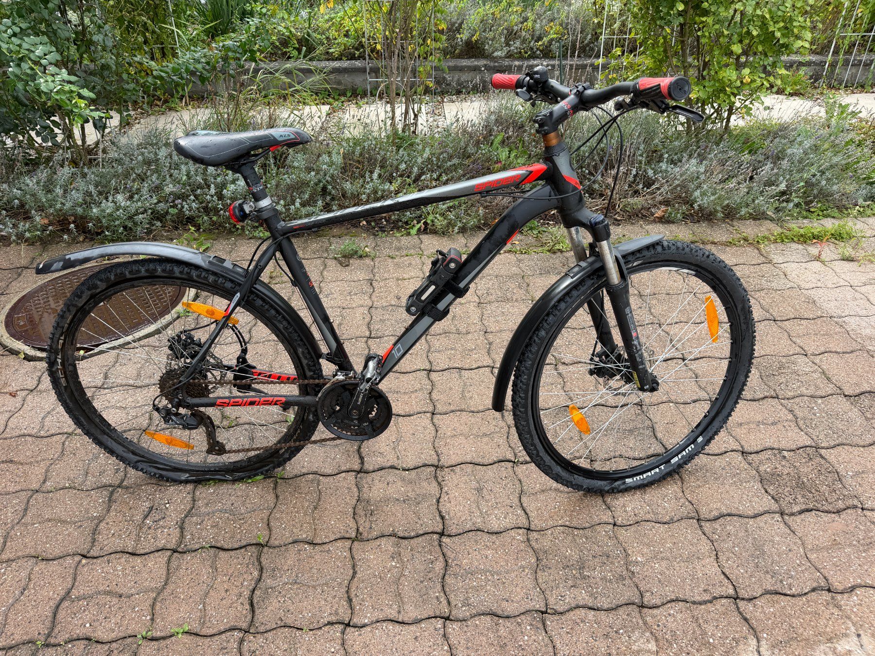Biciclette: Fahrrad schwarz rot gebraucht – Usato da Neuendorf venduto da luk_7wbl