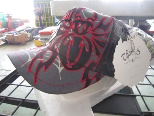 Copricapi, berretti & cappellini: Thorns Cap Spinne rot/grau/schwarz – Nuovo e nell'imballaggio originale da Necker venduto da liq24 1