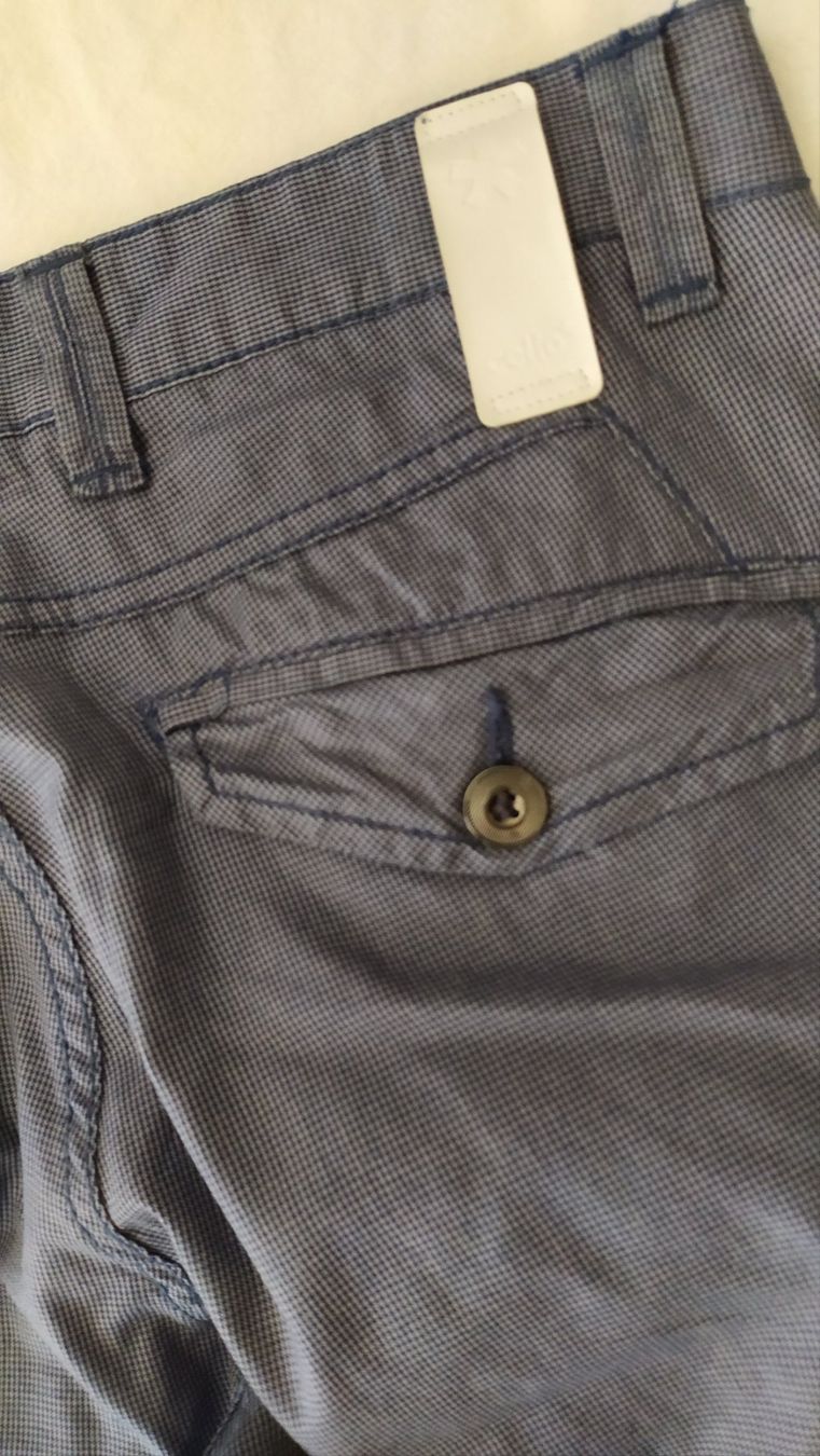 Hosen: Short/bermuda avec ceinture CELIO gr. 40 – Gebraucht aus Chezard St-Martin von Loucail 5