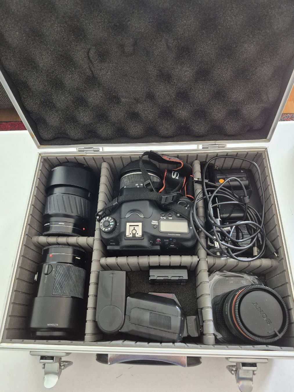 Sony Fotocamera: Super Fotoausrüstung – Usato da Obernau venduto da Trix50 7