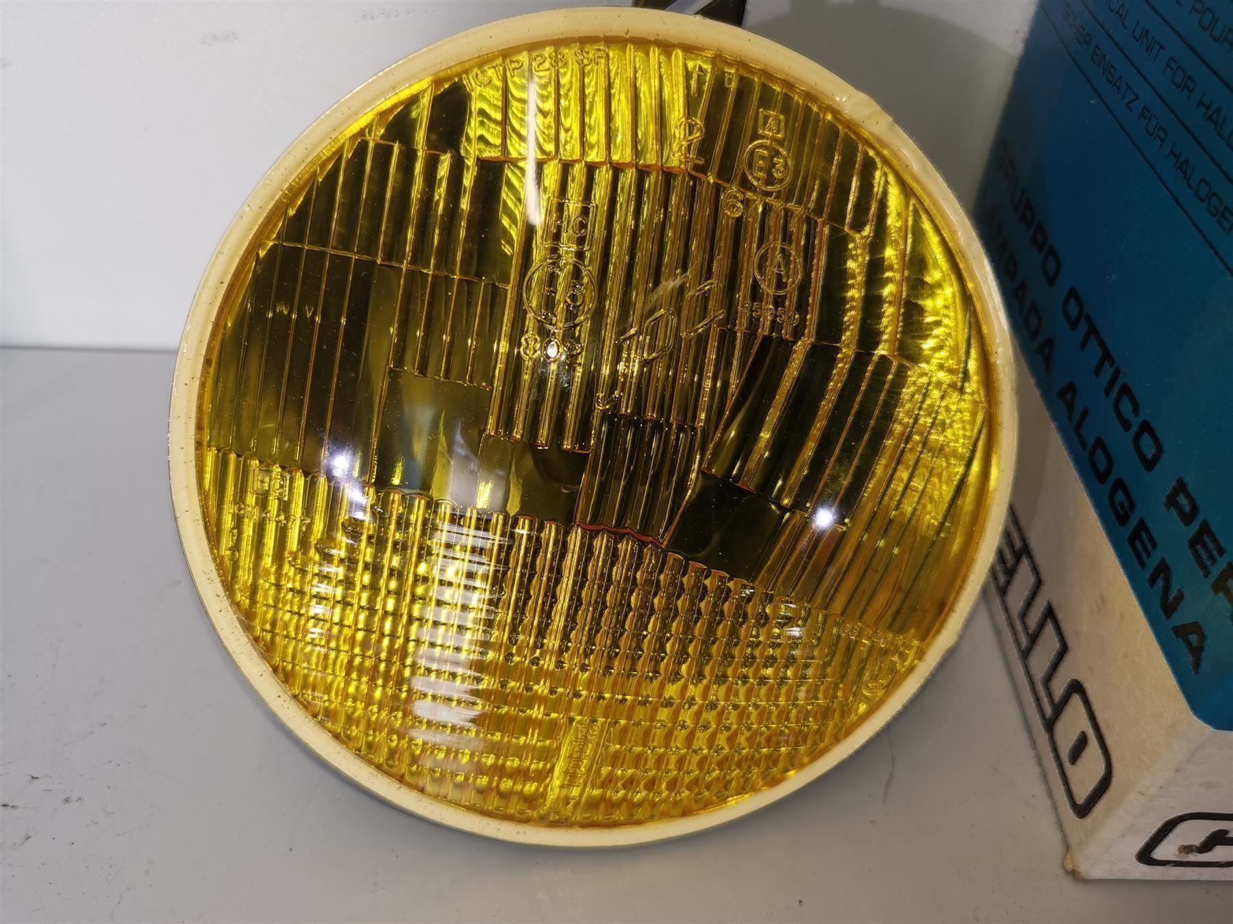 Lampade: Alfa 2000 Berlina Gelbe aussenlampe Lo.R – Nuovo (secondo la descrizione) da Thalwil venduto da Joker690 1