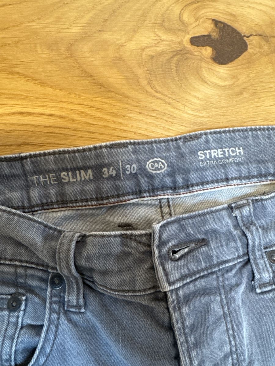 C&A Jeans: Herrenjeans grau 34/30 von c&a – Usato da Raron venduto da cathy123 2