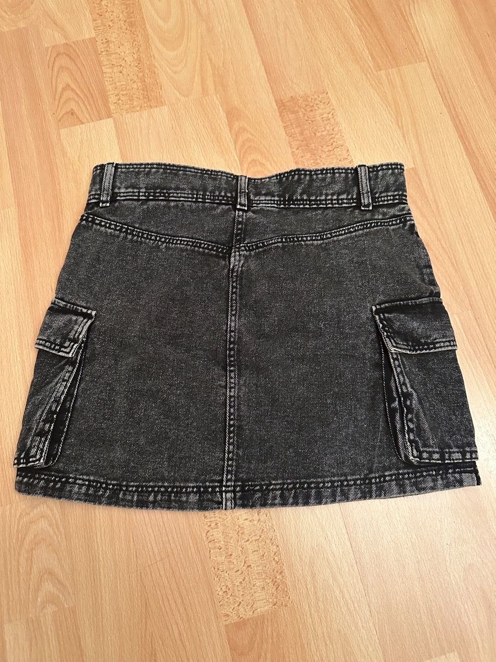 Vestiti & Gonne: Jupe H&M noire, taille 152 – Usato da Peseux venduto da GSM757805 1