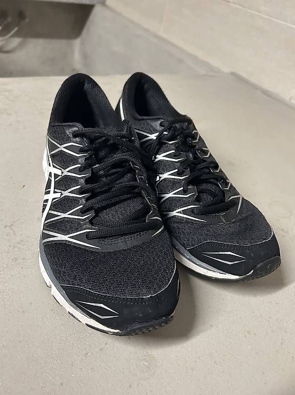 Herrenschuhe: Baskets asics t. 46 – Gebraucht aus Curtilles von cat_vs66 1