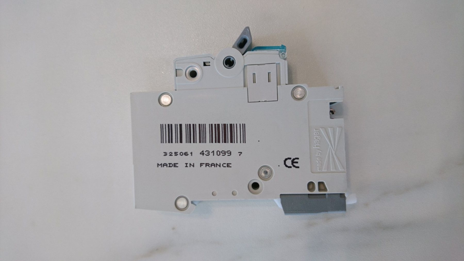 Hager Componenti elettronici: Hager MCN 013 C13 LS – Usato da Steinhausen venduto da _Bergler_ 1