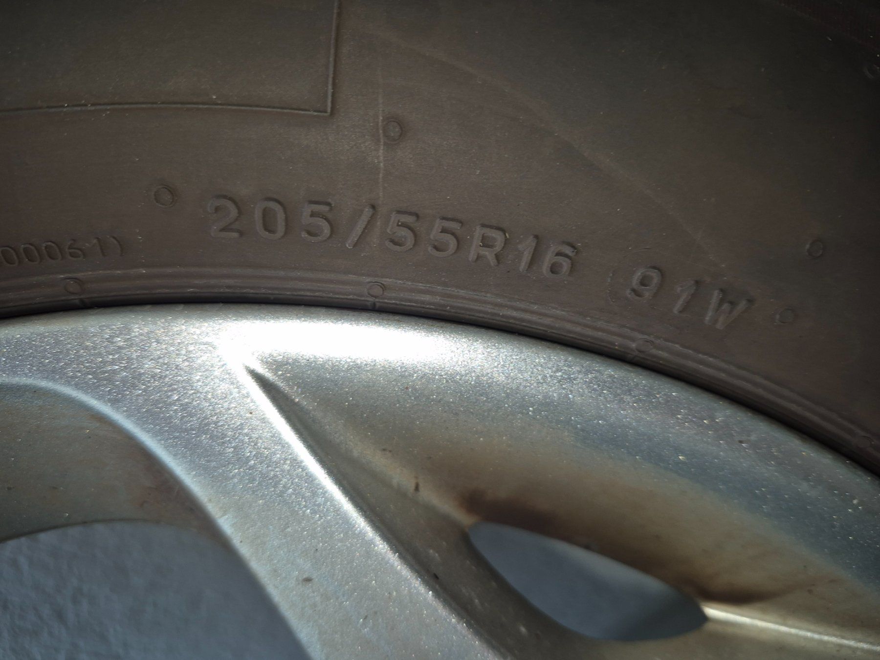 Ford Cerchioni: Pneus avec jantes Ford Focus 2008. – Usato da Le Locle venduto da archerblanc 1