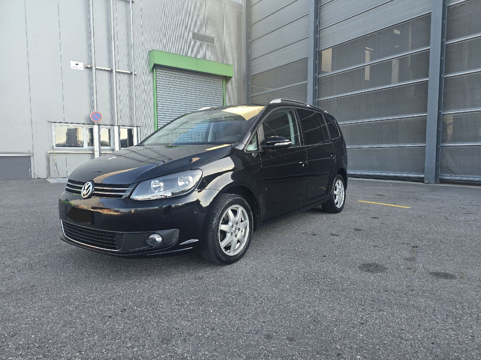 VW Autos: VW TOURAN 1.4 TSI – Gebraucht aus Alchenflüh von Carp-82