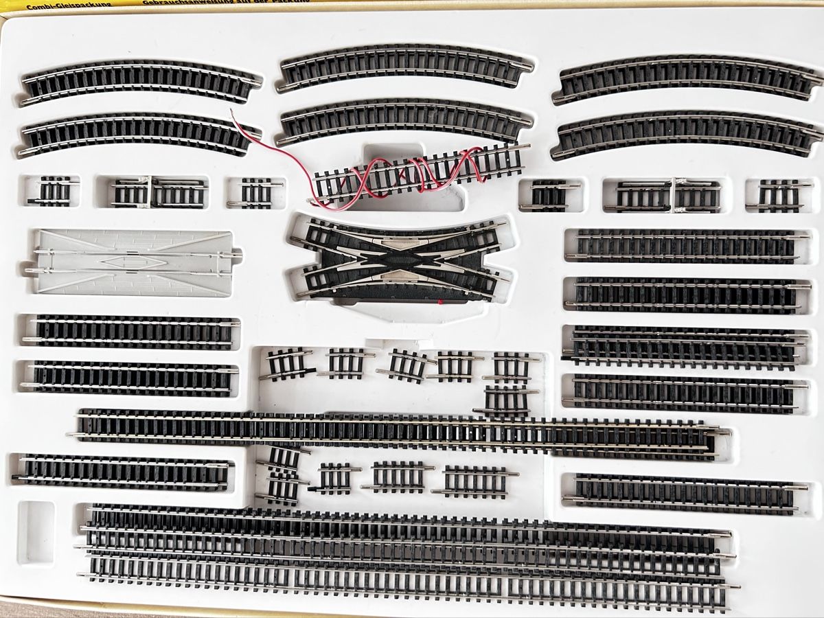 Trix Modelleisenbahnen: Minitrix Eisenbahnset – Gebraucht aus Dürnten von hensyn 4