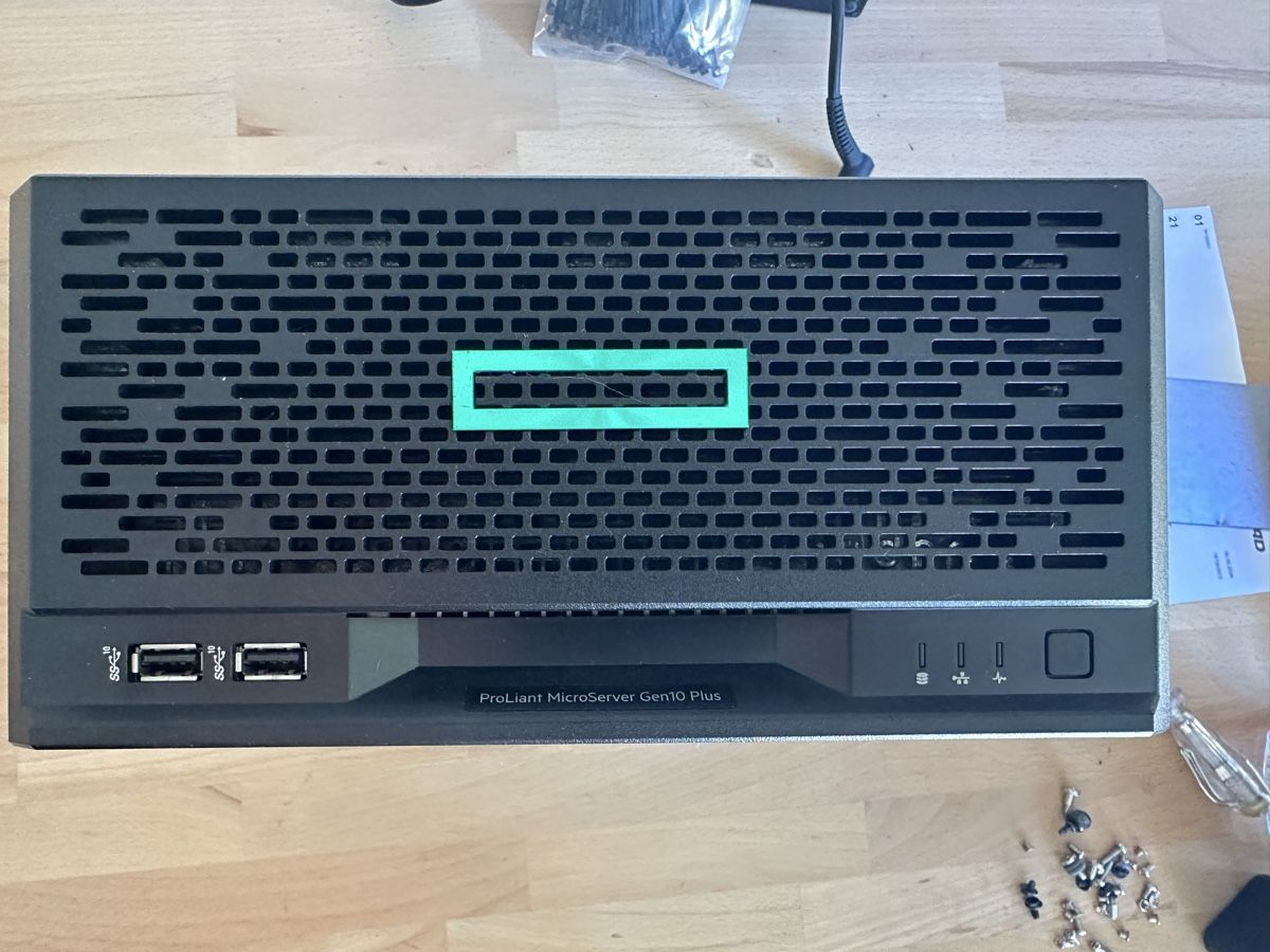 Hewlett Packard Server: HPE Proliant Microserver Gen10+ Xeon E-2176G 32Gb de RAM – Usato da Genève venduto da jf2_2xn5