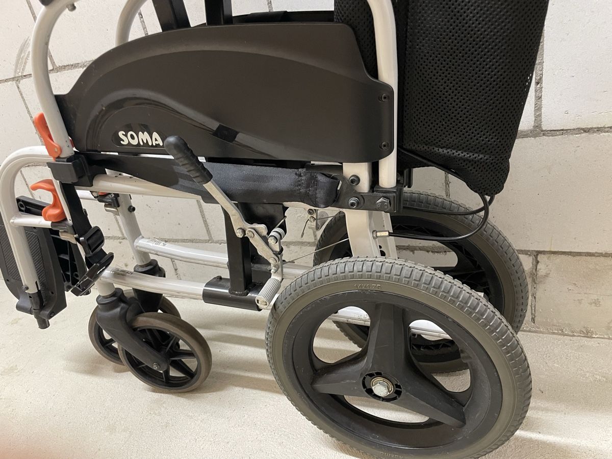 Rollstühle: Rollstuhl Soma leicht gebraucht  – Gebraucht aus Riehen von ose58