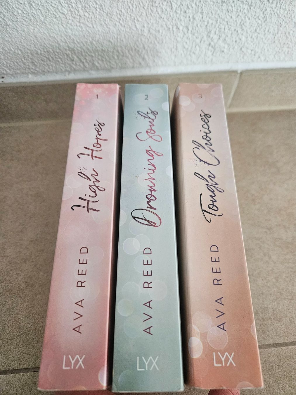 Bücher: 3 Ava Reed Bücher – Gebraucht aus Rüti ZH von looren94 4