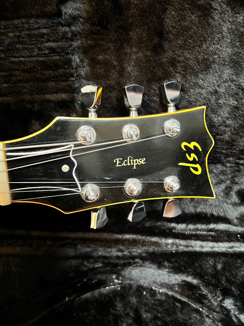 Esp Strumenti musicali: ESP Eclipse Japan Distressed Cherry Sunburst | Koffer | Top – Usato da Neunkirch venduto da F1986 7