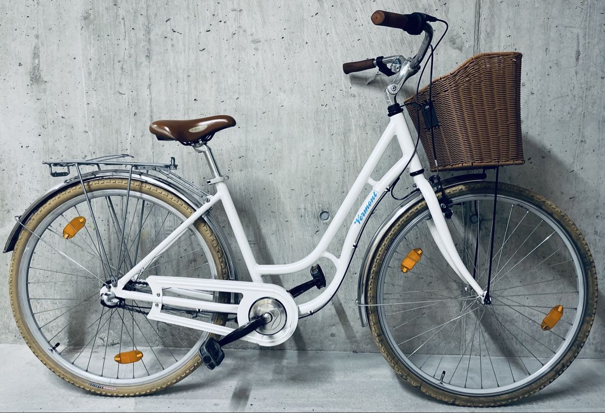Vélos: Damen Velo mit Korb  – D'occasion à Zürich par Bidon3011