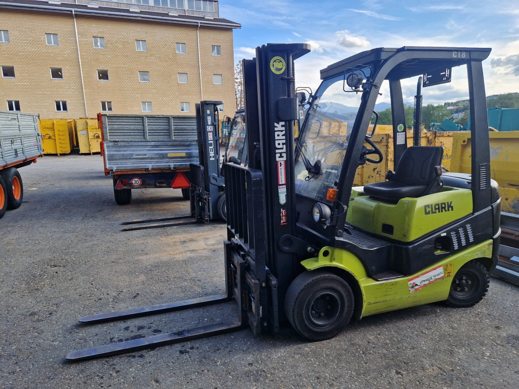 Clark Carrelli elevatori e a forche: Stapler Clark Diesel – Usato da Hochdorf venduto da Honauer89