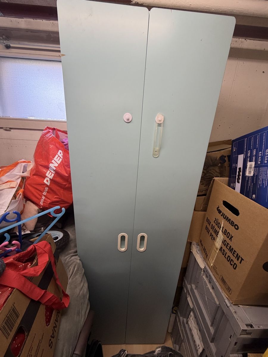 Ikea Armadi: Kinder Kleiderschrank – Usato da Oberbuchsiten venduto da mrsciki09 1