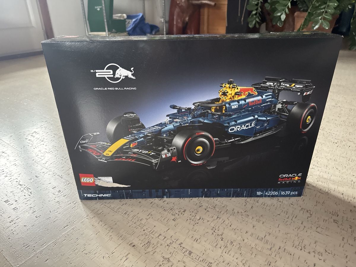 Lego Kit di costruzioni: Lego Technic F1 Red Bull Auto – Nuovo e nell'imballaggio originale da Bern venduto da Tim_ttar26