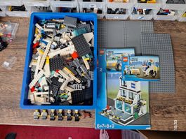 Poste de police lego city 7744