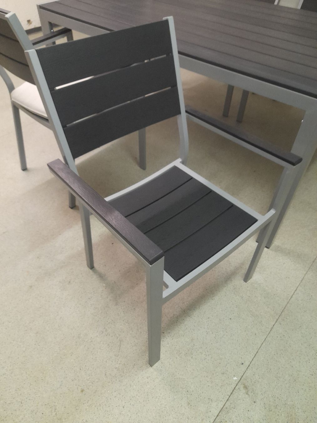 Set de table et chaises: Garten Möbel – D'occasion à Glattbrugg par B_B 4