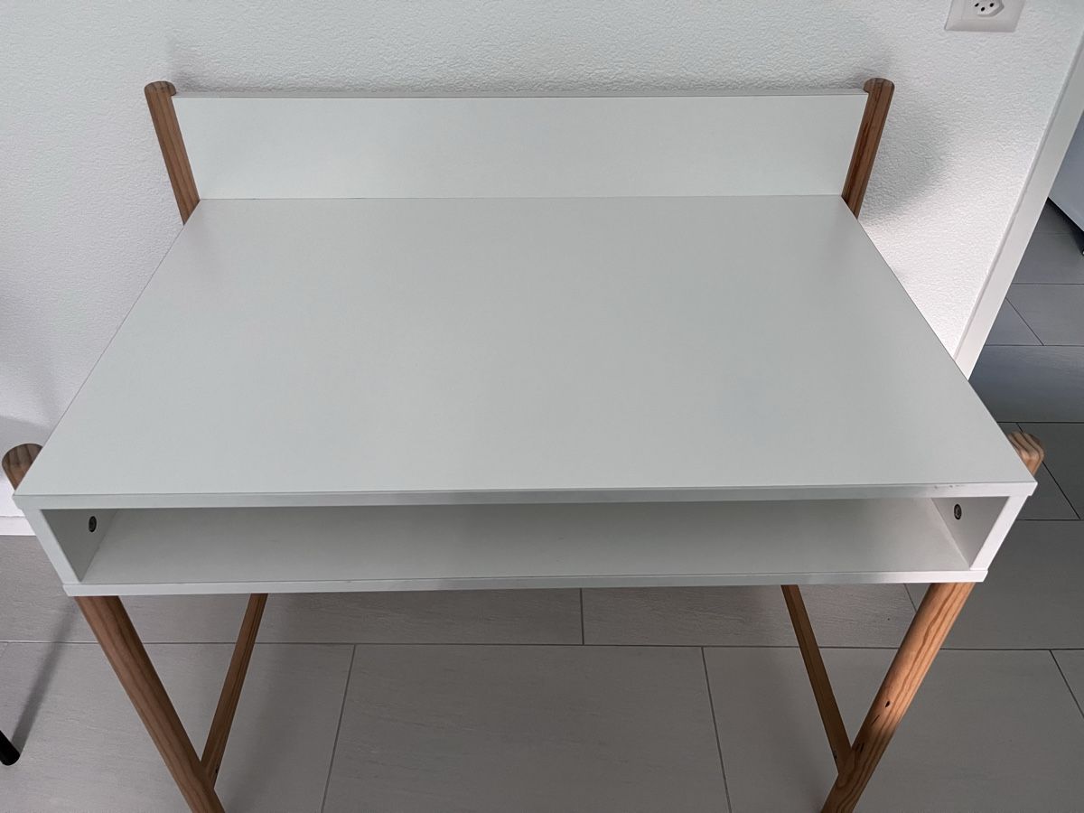 Schreibtische: Kinder Schreibtisch – Gebraucht aus Richterswil von vvelin 1