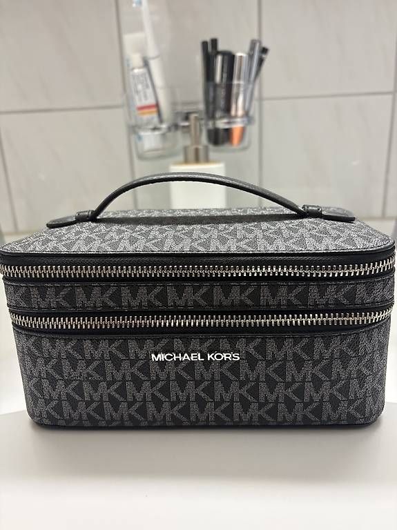 Custodie per cosmetici: beauty case michael kors – Usato da Adlikon B. Regensdorf venduto da sar_g6kn